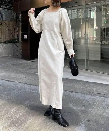카프리슈레마쥬 스퀘어 퍼프 원피스