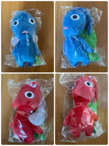 빨간색 피크민과 파랑 피크민 키링 봉제 인형, 뒤가 잎사귀인 것입니다.