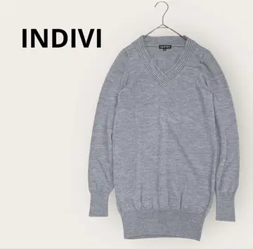 INDIVI 인디비 V넥 울 니트탑 긴팔 새상품급 옷깃 라메 믹스