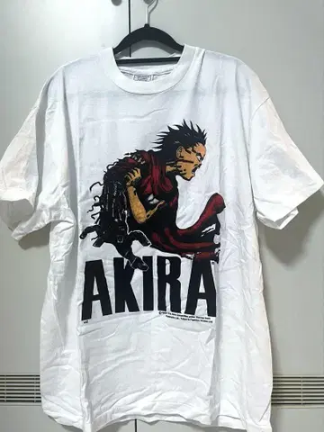 AKIRA T셔츠