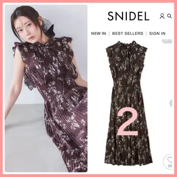 완판 색상 신상 새상품 SNIDEL 프린트 플리츠 셔링 원피스 사이즈 2