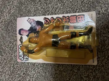 점보 츠루타 피규어