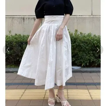 [ 새상품 ] [ 택 포함 ] snidel 자카드 플레어 스커트 스나이델