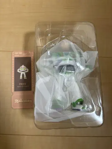 버즈 라이트이어 30주년 기념 피규어 디즈니 토이 스토리