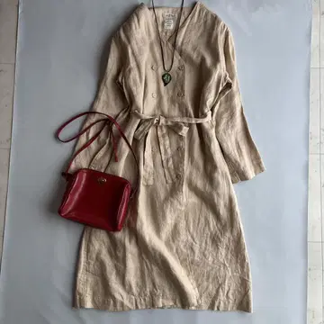 새상품급 레리움 린넨 더블 버튼 원피스 F 베이지 정가 1만 3천 엔