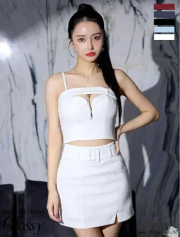 화이트 타이트 드레스 벨트 포함 미니 스커트