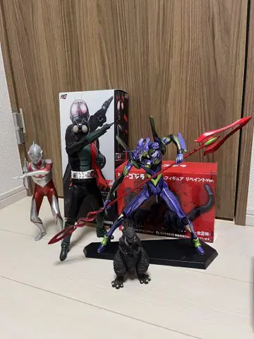 threezero 신 가면라이더 피규어