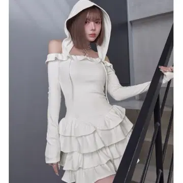 볼륨 프릴 리브 미니 원피스 다리치