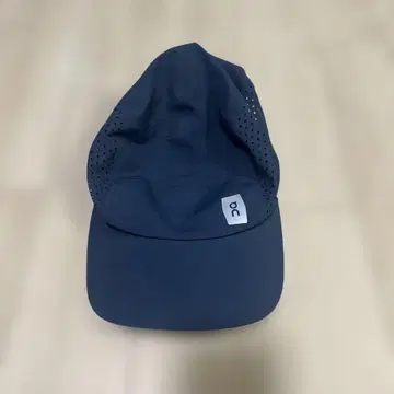온 on 의 메쉬 캡