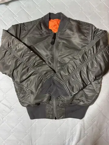 ALPHA INDUSTRIES MA-1 플라이트 자켓 M 사이즈