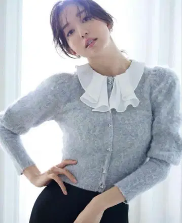 CELFORD 셀포드 프릴 칼라 비쥬 가디건