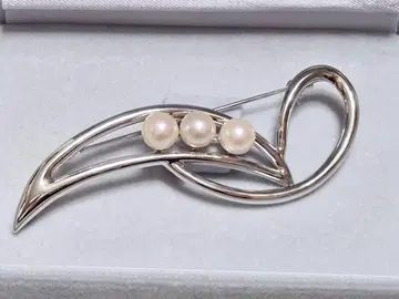 실버제 펄 장식 브로치