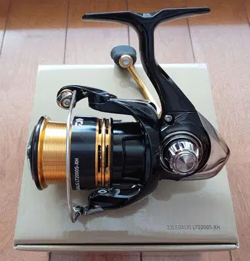 다이와 DAIWA 23 레가리스 LEGALIS LT2000SXH 새상품급
