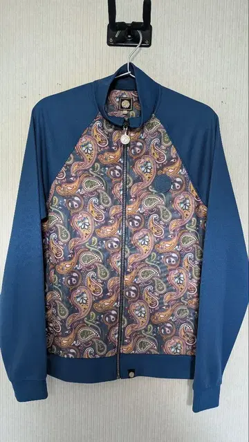 Pretty Green 페이즐리 무늬 저지