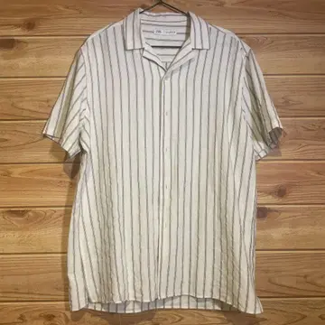 Zara 스트라이프 패턴 텍스처 원단 셔츠