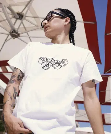 바캉스 백 그래픽 티셔츠 KJSZN