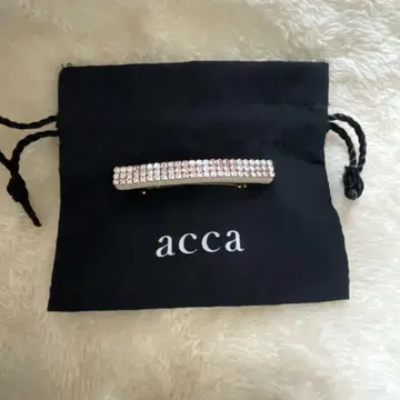 새상품급, 미사용에 가까운 acca 아카 브리지트 미니 머리핀
