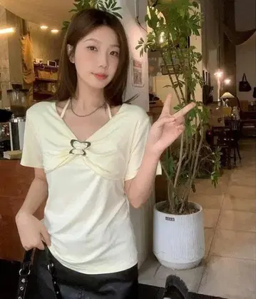 여성용 T셔츠 반팔 스타일리시 숏 기장 프린트T셔츠 한국