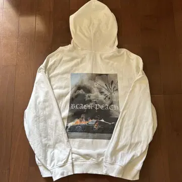 BLACK PEACH 그래픽 후드티
