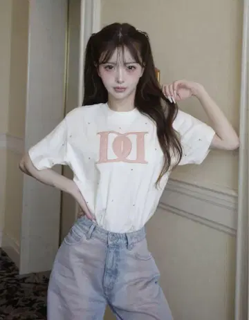다리치 퀼팅 아플리케 비쥬 T셔츠