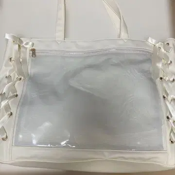 화이트 토트백 메쉬 포켓 부착 이타백 덕질