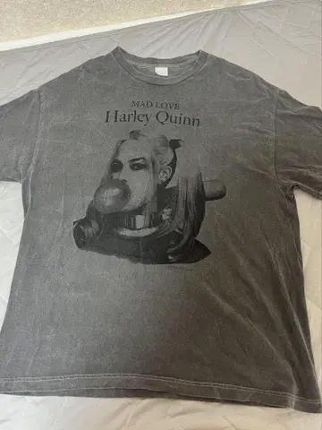 HARLEY QUINN T-SHIRT (XL )