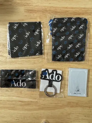 Ado 가챠 굿즈