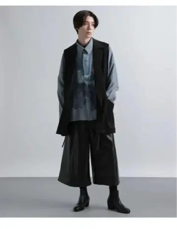 HARE TOROMI 슬릿 베스트