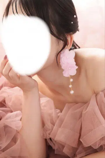 플라워 모티브 귀걸이 (양쪽 귀용)