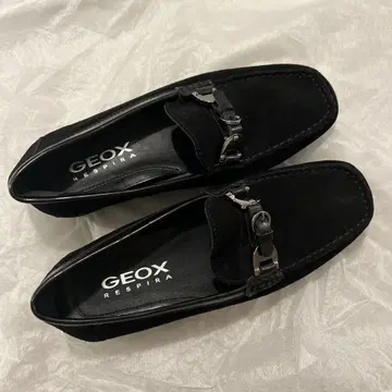 GEOX 스킨 블랙 로퍼