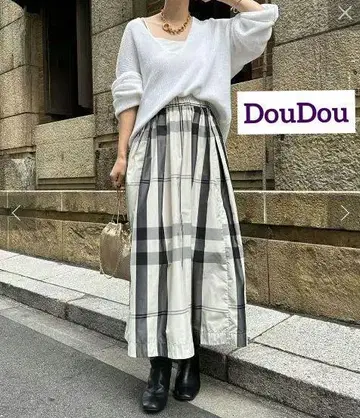 DouDou BIG 체크 플레어 스커트