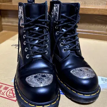 닥터마틴 레어 KING NERD 25