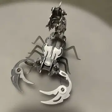 메탈제 전갈형 아트 오브제