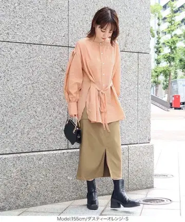 택 포함 새상품 이짱 콜라보 허리 리본 부착 컬러 셔츠 더스티 오렌지 S
