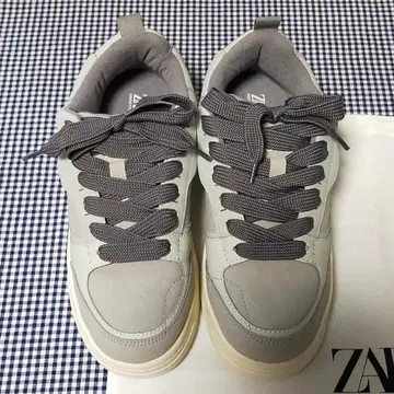 ZARA 스니커즈 38 미사용