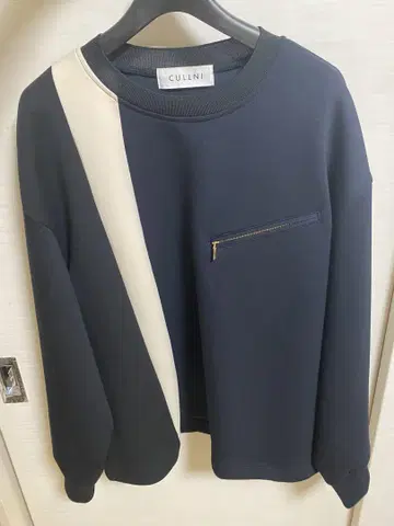 cullni 24SS-069 바이컬러 풀오버 맨투맨
