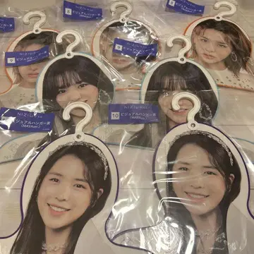 NiziU 전원 행거 랙 복권