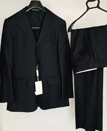 새상품 페라가모 Ferragamo 수트 셋업 네이비 스트라이프 44