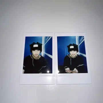 폴라로이드 사진 2장 세트 웃는 얼굴