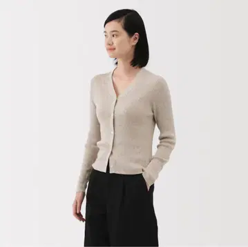 부드러운 리브 편직 V넥 가디건