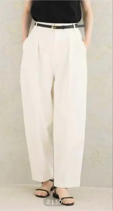 화이트 와이드 팬츠 하이웨스트