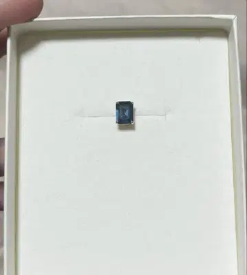 런던 블루 토파즈 귀걸이 (한쪽 귀용)