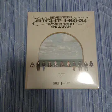 SEVENTEEN RIGHT HERE WORLD TOUR