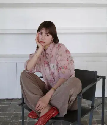 CLANE 시어 플라워 반팔 셔츠