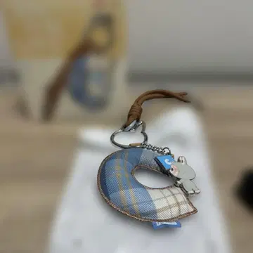 러브브 PIN FOR LOVE 알파벳 펜던트 [ C ]