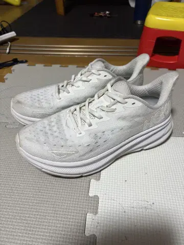 HOKA 러닝화 클리프톤 9