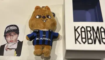 스키즈 KARMA SKZOOver 키링 한쿼카 트레이딩 카드