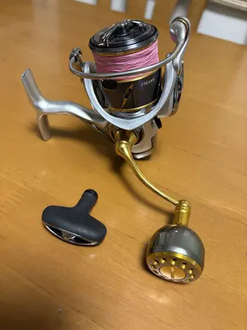 21 프리머스 LT 2500 스피닝 릴