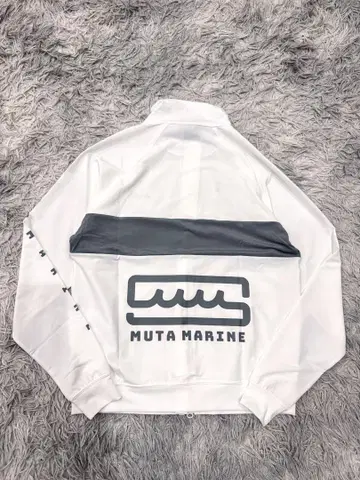 muta MARINE 스탠드 러쉬 후드티