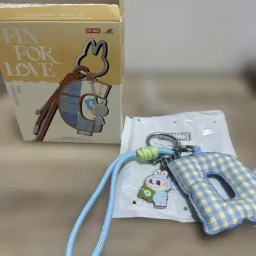 러브럽 PIN FOR LOVE 알파벳 펜던트 [ D ]
